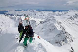 Die letzten Meter vor dem Gipfelkreuz der Königsspitze.